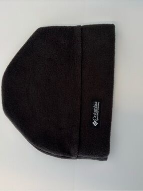 Columbia Black Fleece Cuffed Beanie